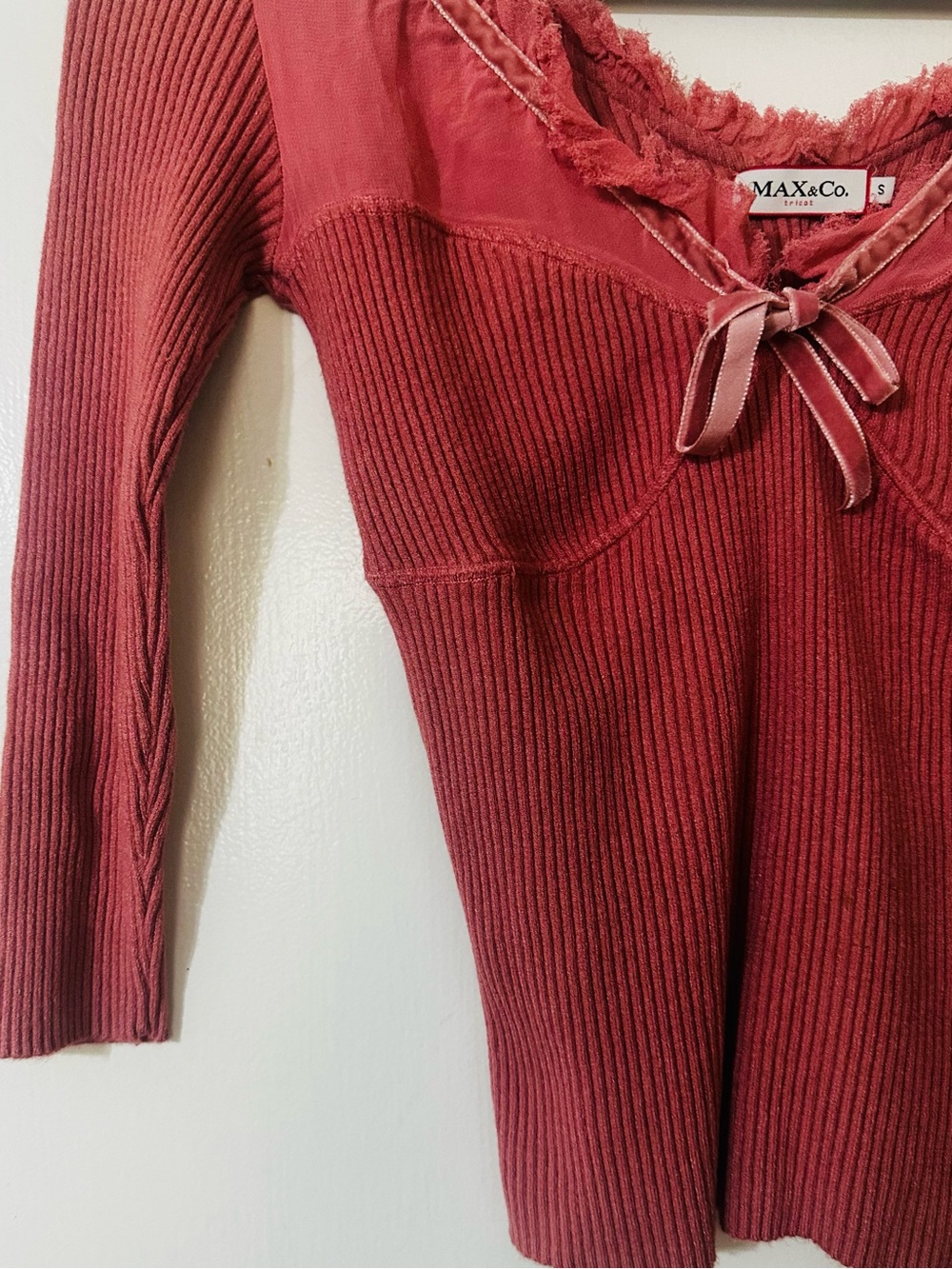 Women's Dusty Rose Ribbed V-Neck Long Sleeve Top - Picture 3 of 5